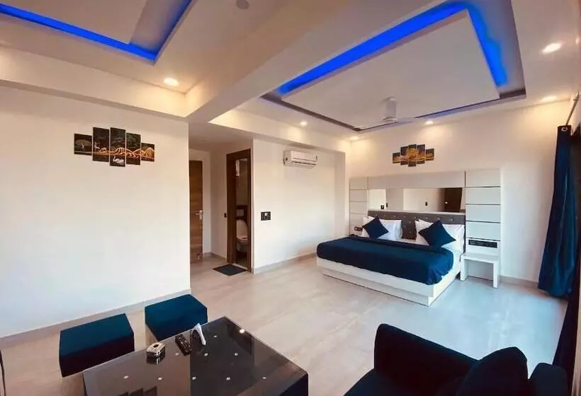 Metro Stay By F9 Hotels