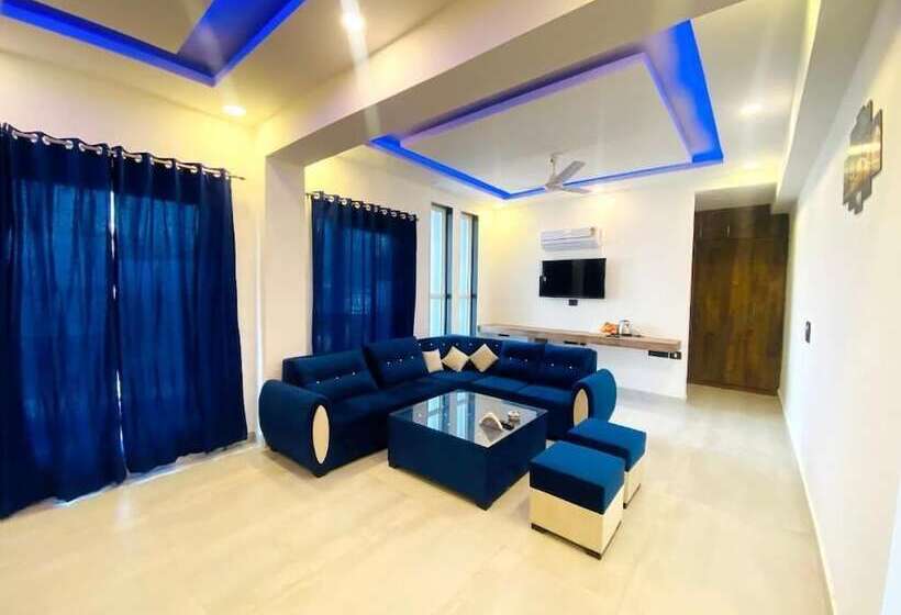 Metro Stay By F9 Hotels