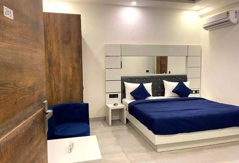 Metro Stay By F9 Hotels