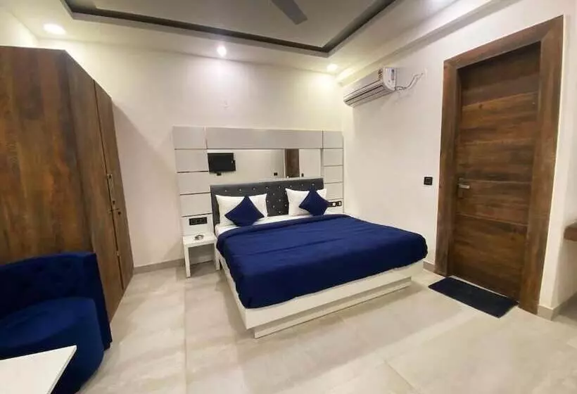 Metro Stay By F9 Hotels