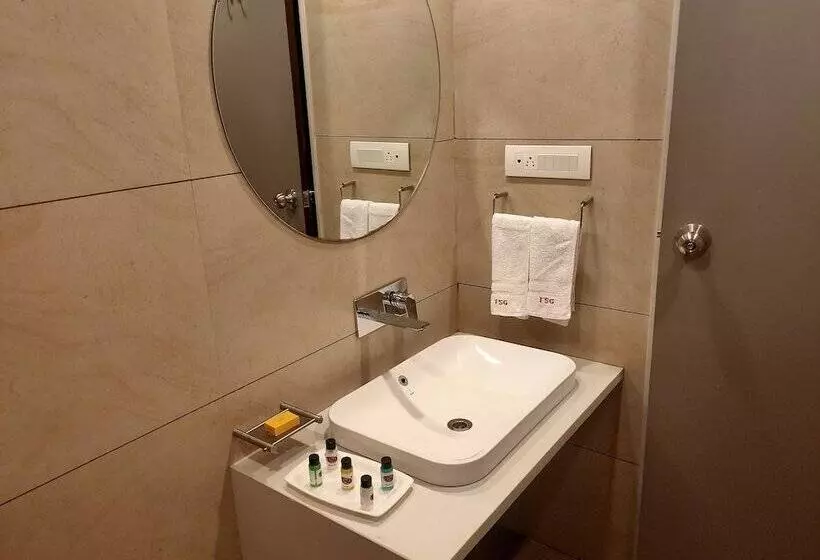 ホテル Vits The Somnath Gateway