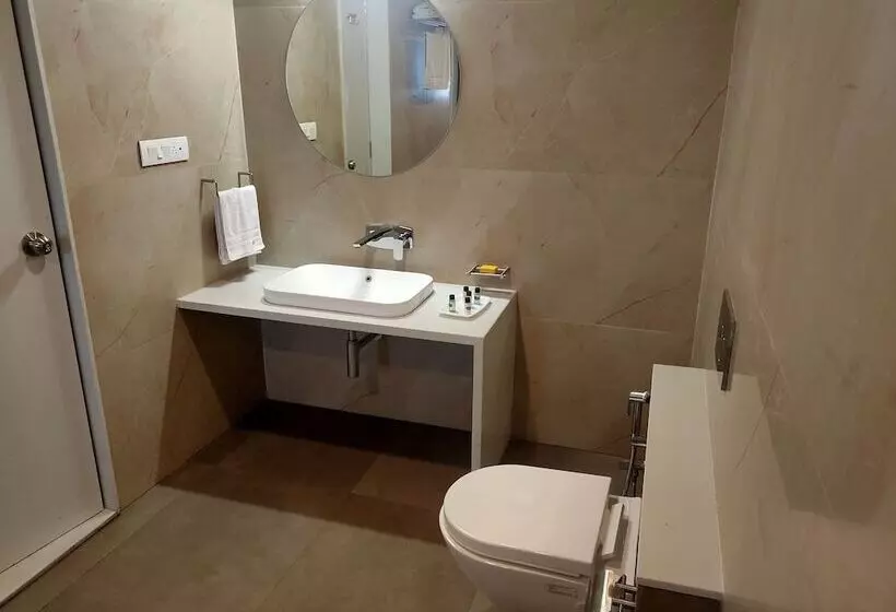 ホテル Vits The Somnath Gateway