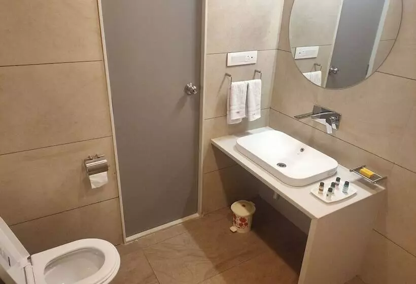 ホテル Vits The Somnath Gateway