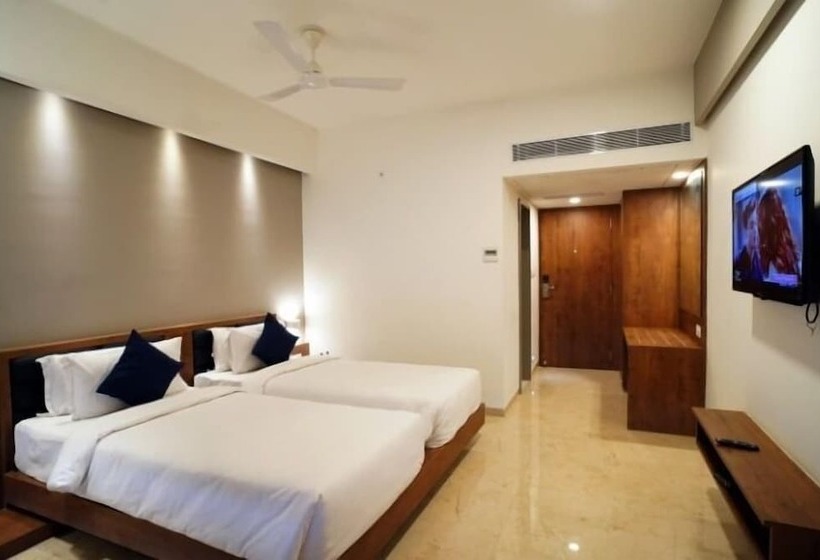 Otel Vits The Somnath Gateway