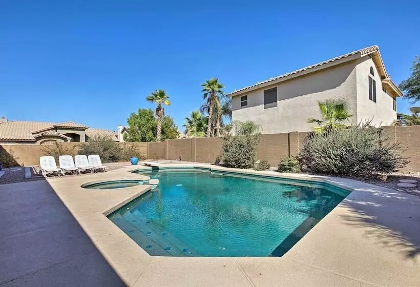 Goodyear Home W/ Pool & Spa, Close To Golf!