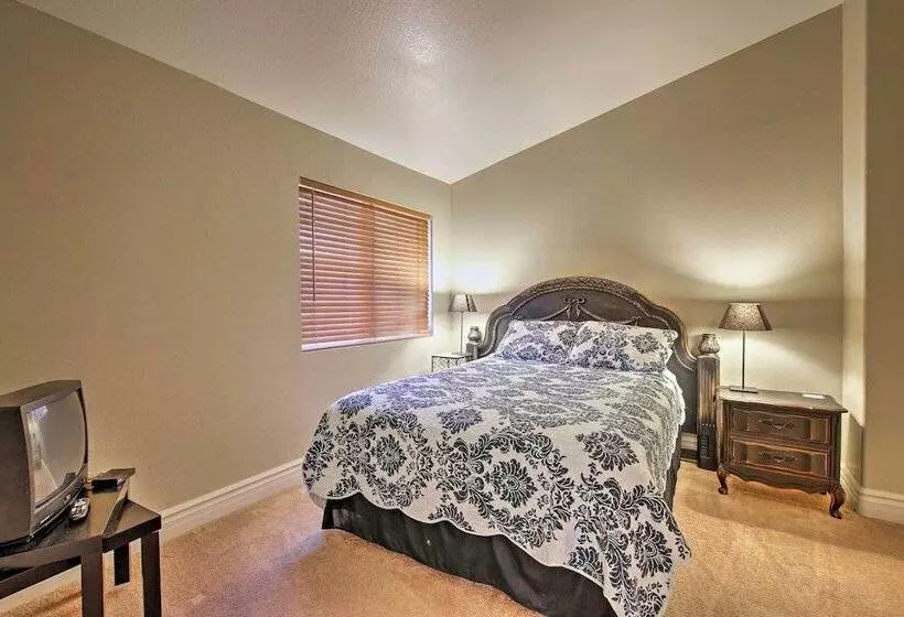 Goodyear Home W/ Pool & Spa, Close To Golf!