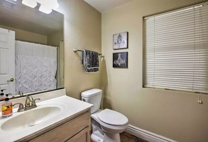 Goodyear Home W/ Pool & Spa, Close To Golf!
