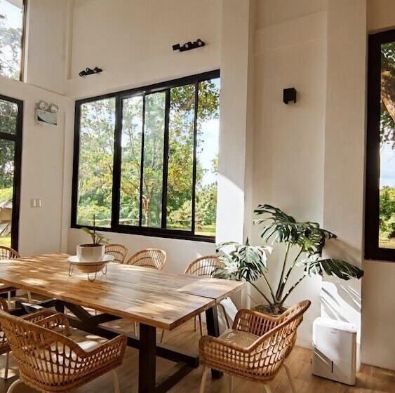 Kaliraya Surf Kamp By Eco Hotel Laguna