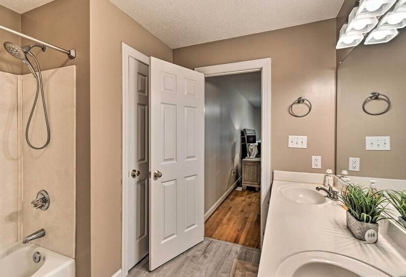 Lillington Home ~ 1 Mi To Cape Fear River!