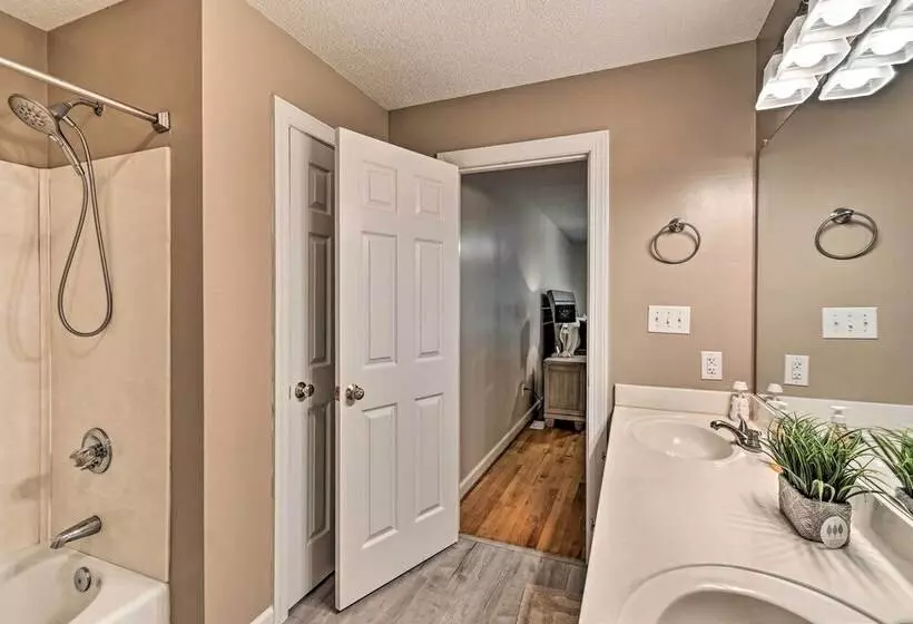 Lillington Home ~ 1 Mi To Cape Fear River!