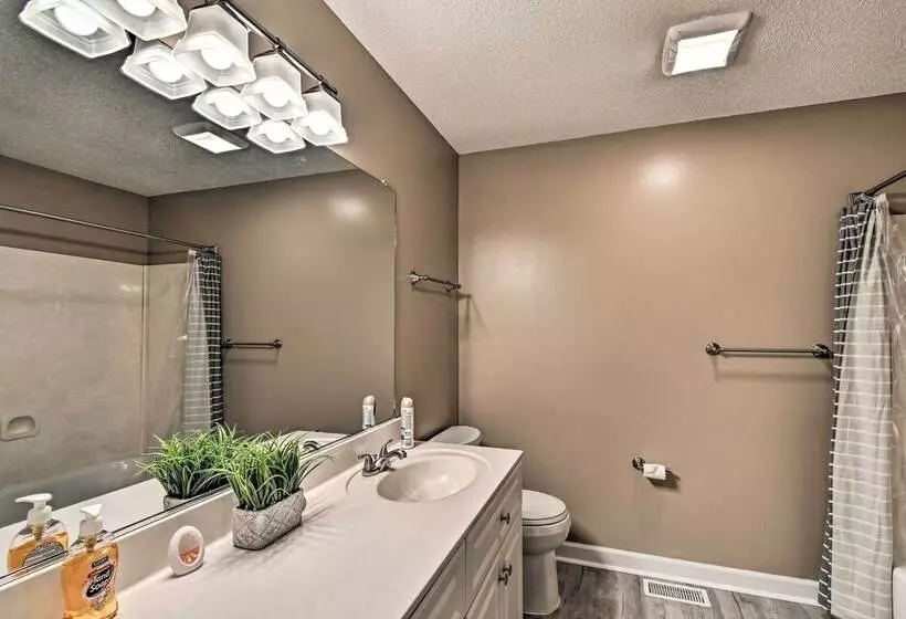 Lillington Home ~ 1 Mi To Cape Fear River!