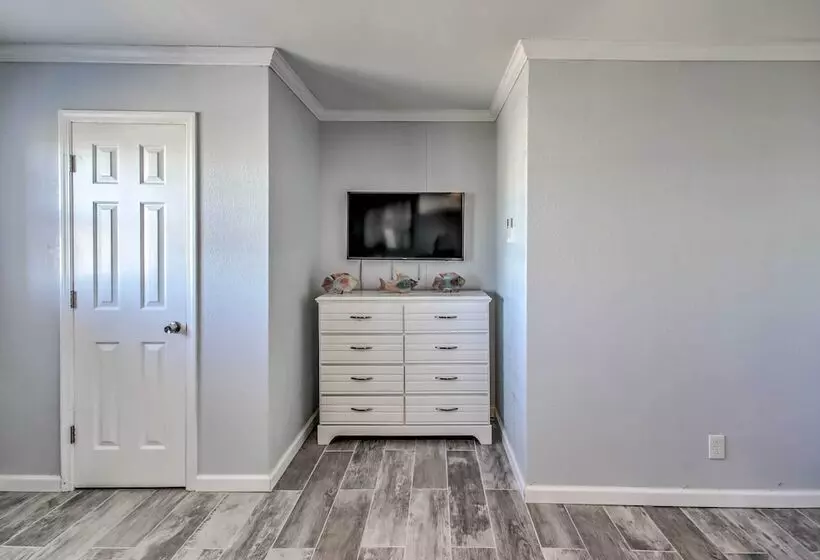 Marvelous Oceanfront Home W/ Stunning Views