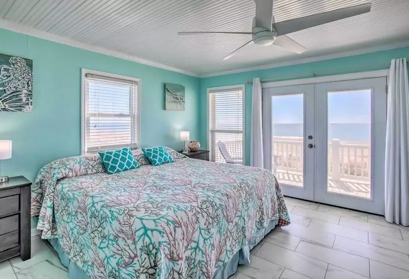 Marvelous Oceanfront Home W/ Stunning Views