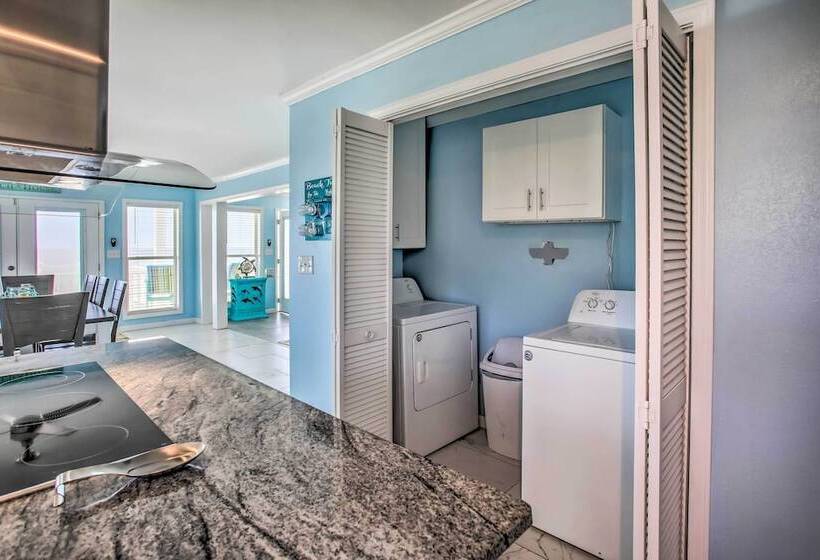 Marvelous Oceanfront Home W/ Stunning Views