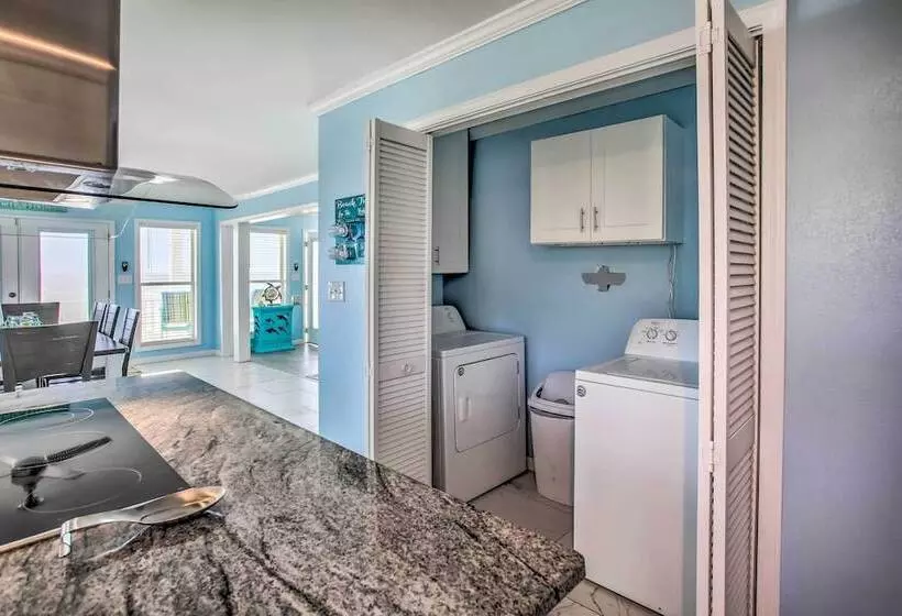 Marvelous Oceanfront Home W/ Stunning Views