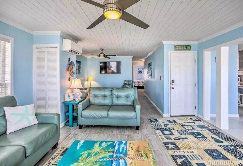 Marvelous Oceanfront Home W/ Stunning Views