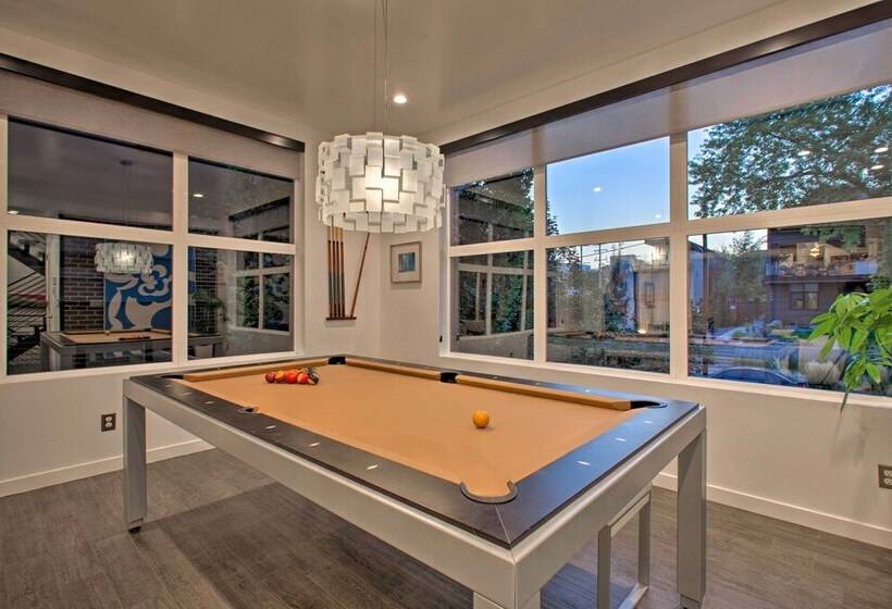 Modern Living In The Mile High City W/ Pano Views!