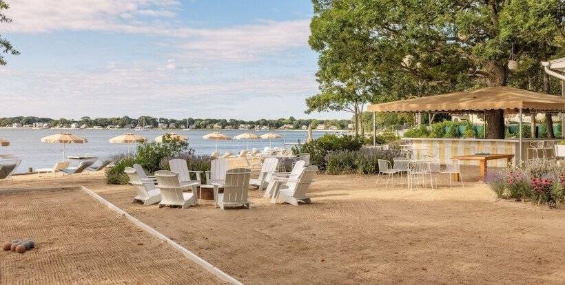 Silver Sands Motel & Beach Bungalows