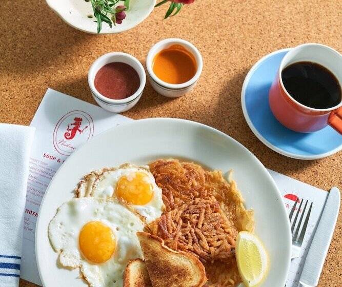 Silver Sands Motel & Beach Bungalows