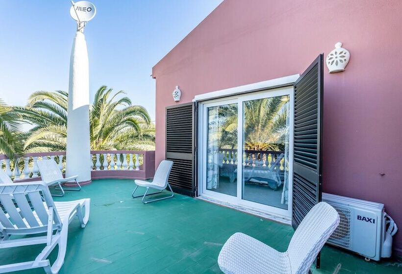 פנסיון Villa Paradis