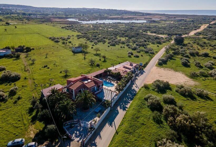 פנסיון Villa Paradis