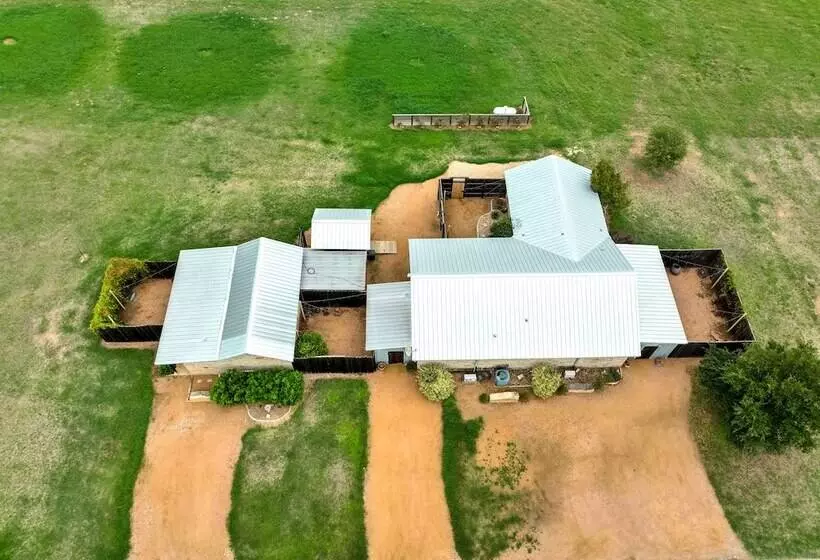 Private Luxury Retreat With Hot Tub 10mins To Fred!