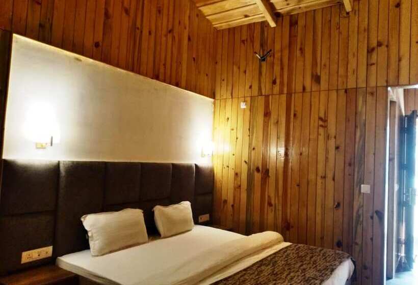 Qcent Woods Spa & Resort