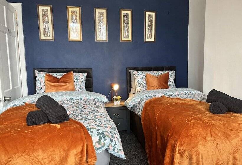 اقامتگاه Captivating 2bed House In Southend Pet Friendly!