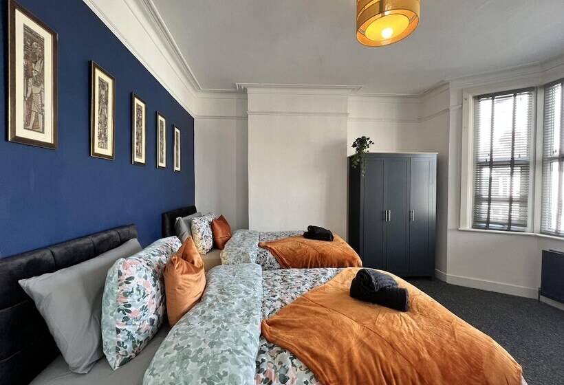 اقامتگاه Captivating 2bed House In Southend Pet Friendly!