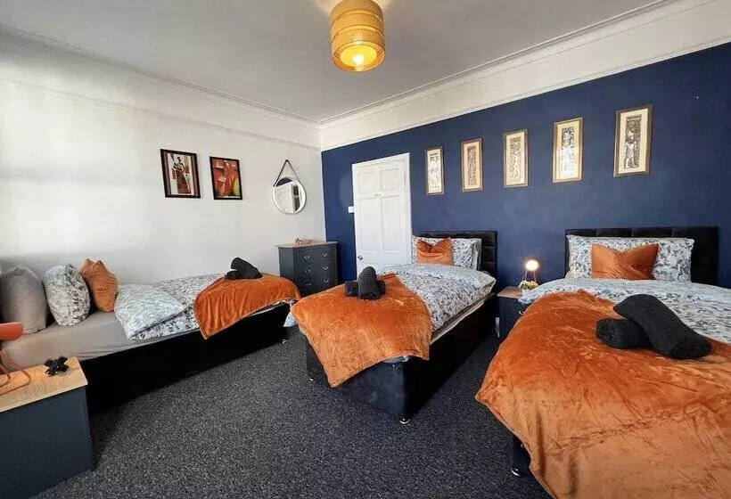 Residenssi Captivating 2bed House In Southend Pet Friendly!