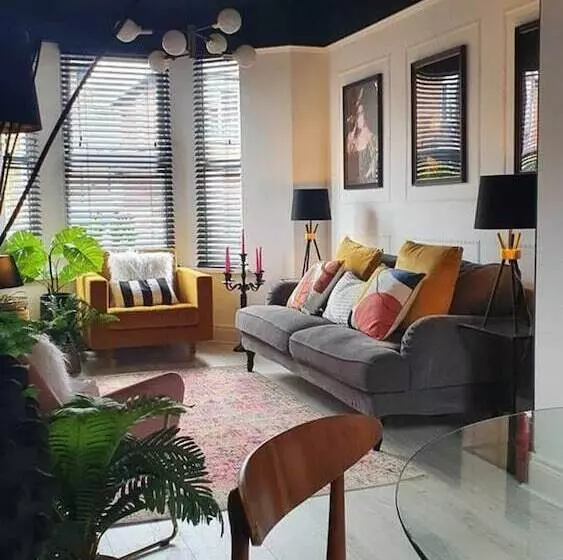 Residenssi Luxury Designer 4 Bed Home In The Heart Of Belfast