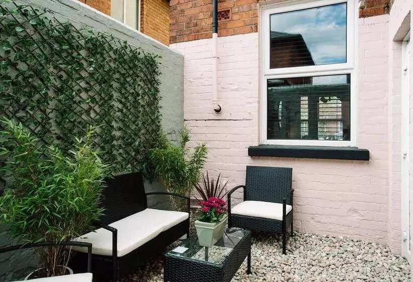 Residenssi Luxury Designer 4 Bed Home In The Heart Of Belfast