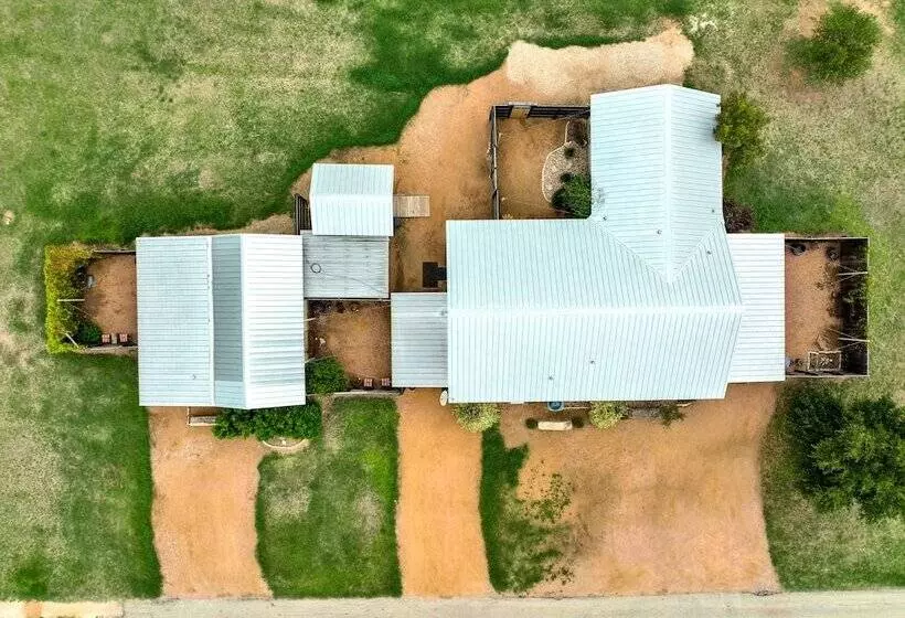 Romantic Oasis With Hot Tub Near Fred And Wineries!