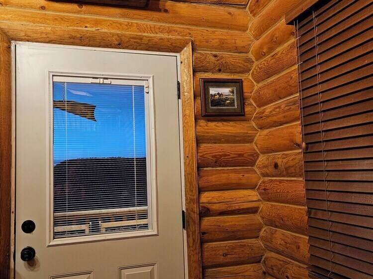 The Peacemaker Cabin