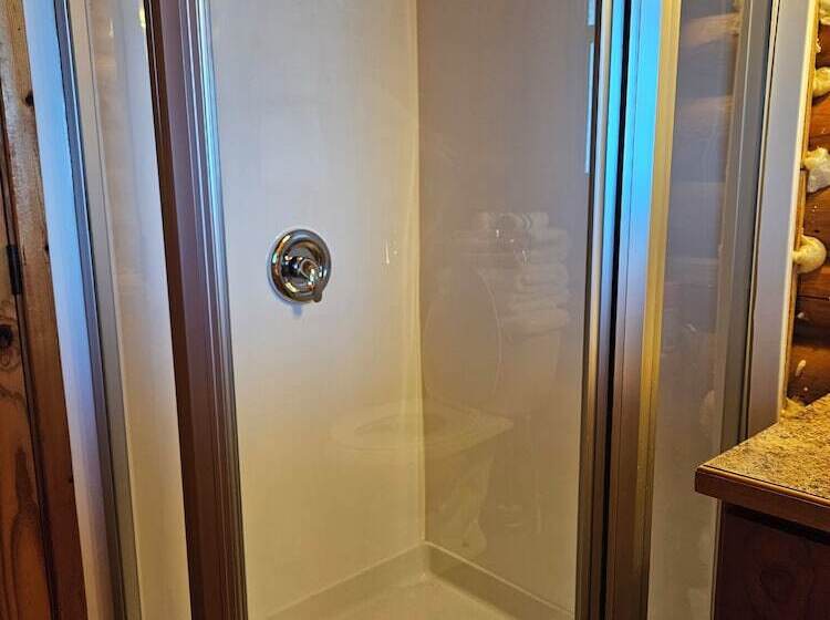 The Peacemaker Cabin