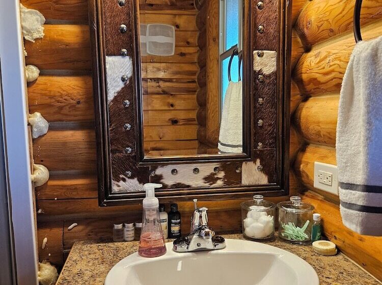 The Peacemaker Cabin