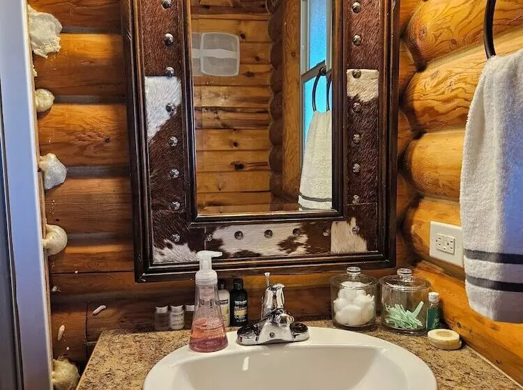 The Peacemaker Cabin