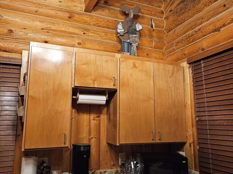 The Peacemaker Cabin