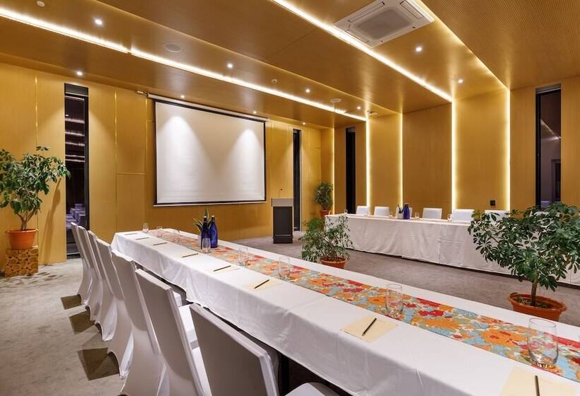 The Terraces Resort And Spa