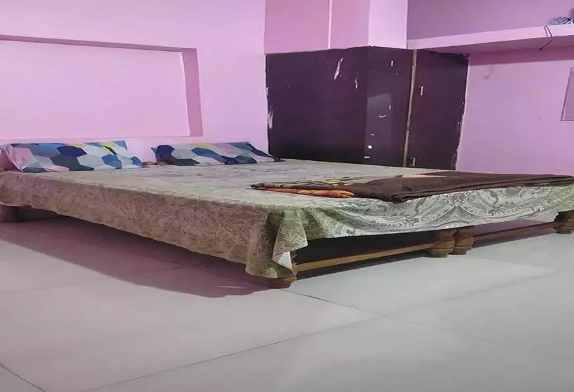 ホテル Yashoda Lodge Hingoli