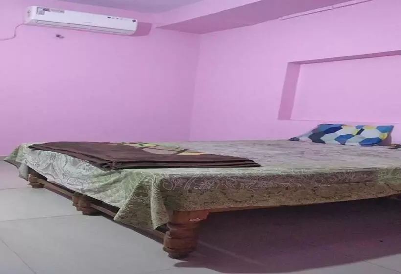 ホテル Yashoda Lodge Hingoli