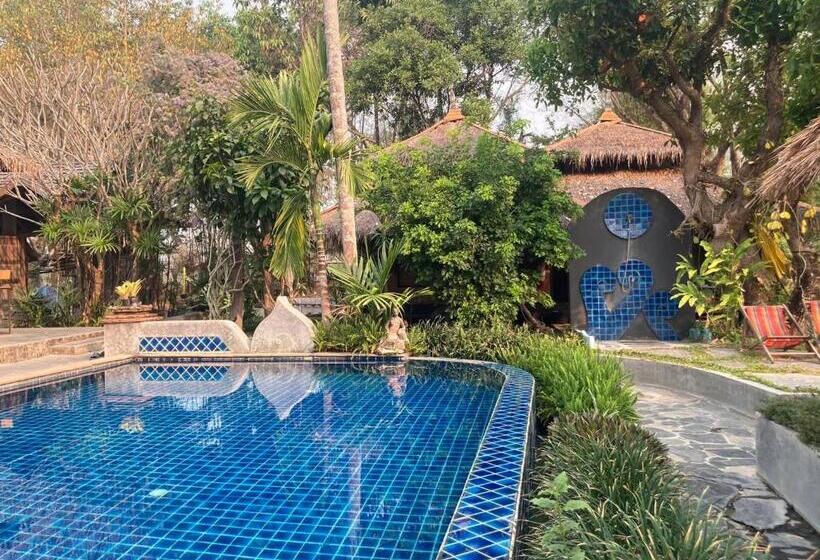 Hospedaria Buzzas @ Pai Chan