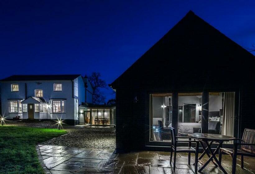 مبيت وإفطار Eagle Mill Luxury Rooms