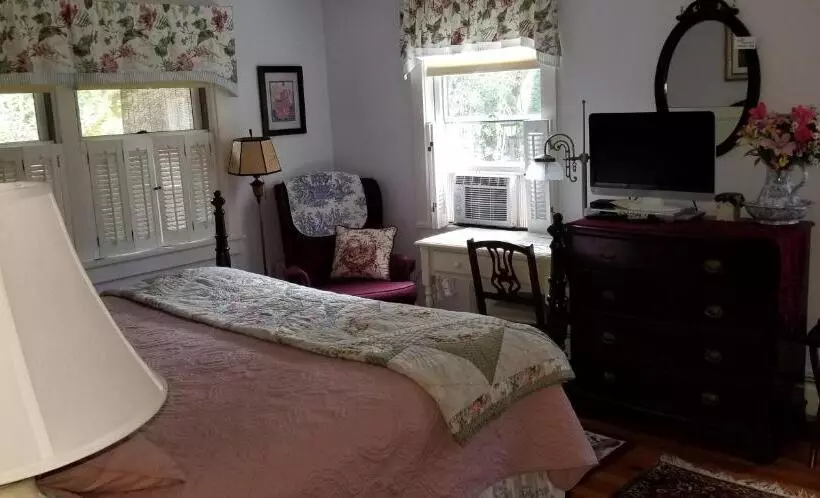 Eastgate Inn B&b