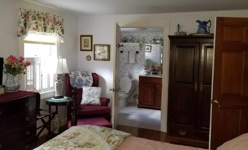 Eastgate Inn B&b