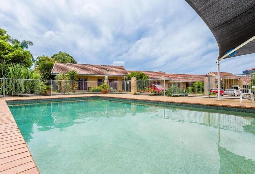 בית מלון כפרי Aspley Carsel Motor Inn