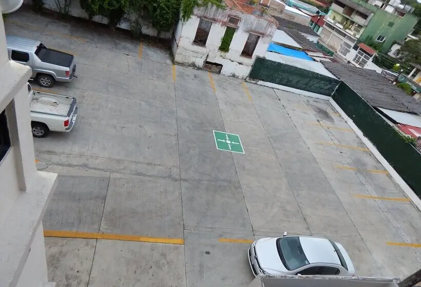 ホテル Days Inn By Wyndham Minatitlan