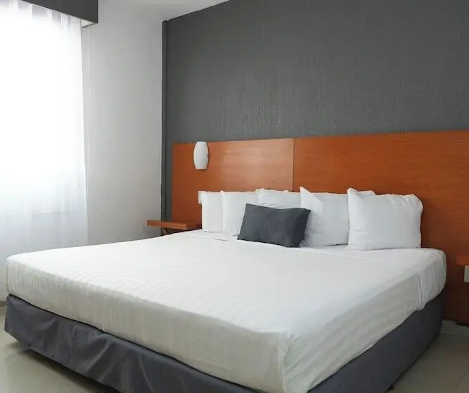 ホテル Days Inn By Wyndham Minatitlan