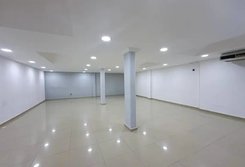 ホテル Days Inn By Wyndham Minatitlan