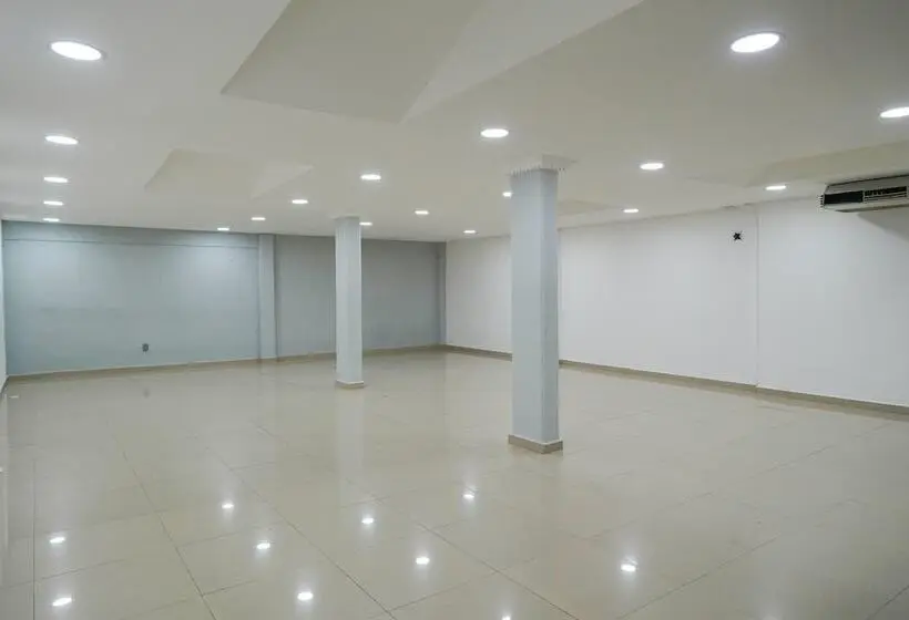 ホテル Days Inn By Wyndham Minatitlan
